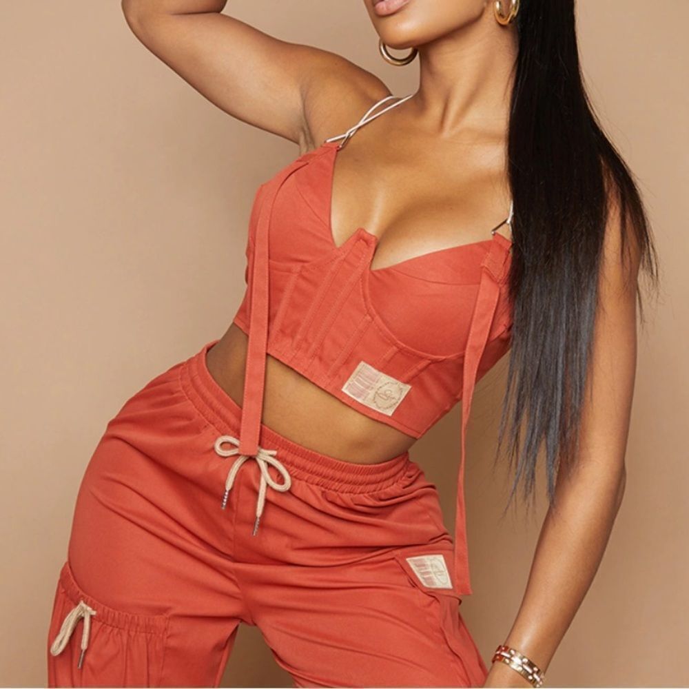 PRETTYLITTLETHING Shape Rust Buckle Detail Cargo Corset Size 4 NWT in packaging